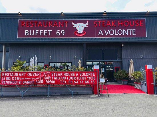 Grillades Steakhouse Buffet 69
